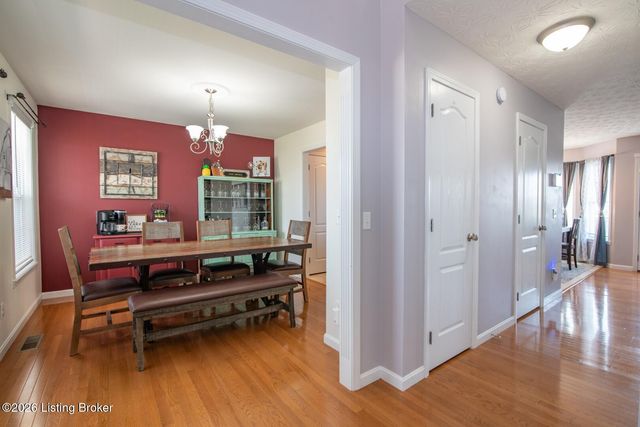 84 Collinbrook Dr, Rineyville, KY 40162