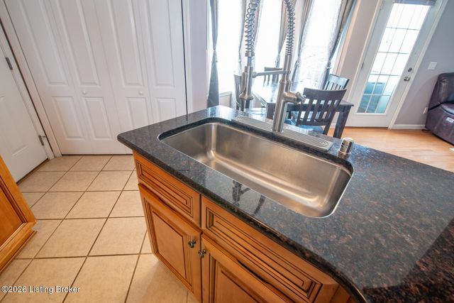 84 Collinbrook Dr, Rineyville, KY 40162