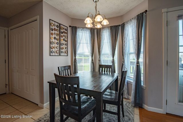 84 Collinbrook Dr, Rineyville, KY 40162