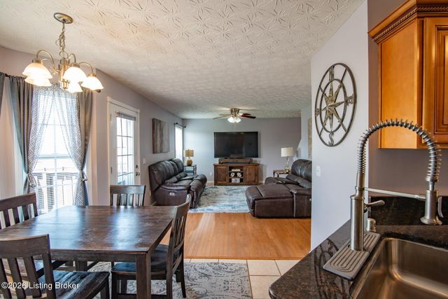 84 Collinbrook Dr, Rineyville, KY 40162