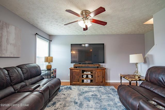 84 Collinbrook Dr, Rineyville, KY 40162