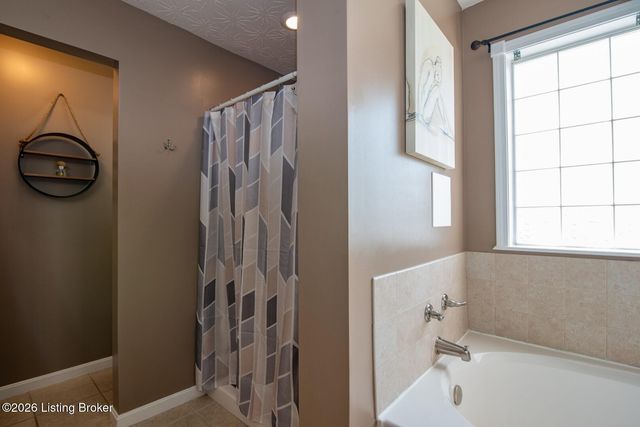 84 Collinbrook Dr, Rineyville, KY 40162