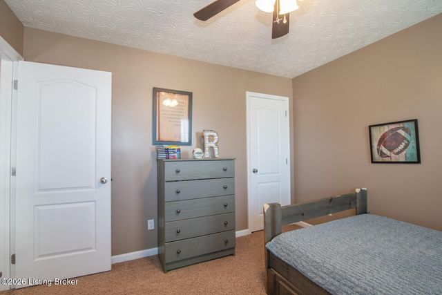 84 Collinbrook Dr, Rineyville, KY 40162