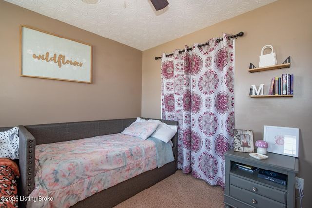 84 Collinbrook Dr, Rineyville, KY 40162