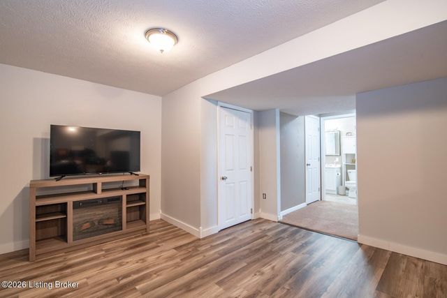 84 Collinbrook Dr, Rineyville, KY 40162