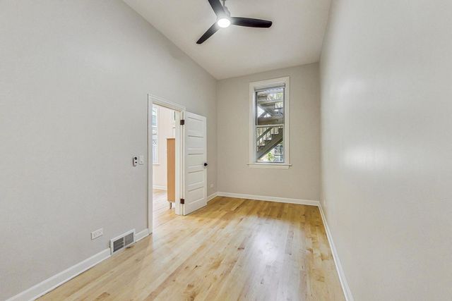 1642 W Bryn Mawr Avenue 1, Chicago, IL 60660