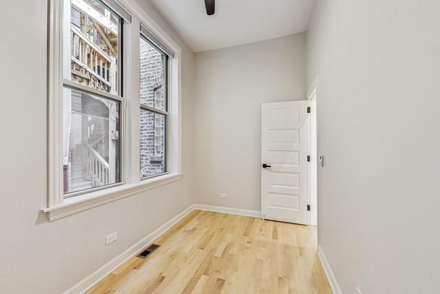 1642 W Bryn Mawr Avenue 1, Chicago, IL 60660