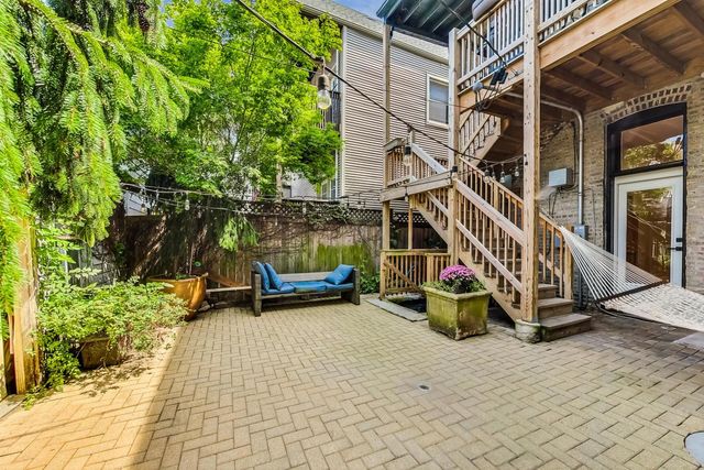 1642 W Bryn Mawr Avenue 1, Chicago, IL 60660