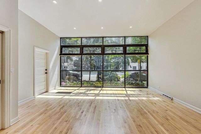 1642 W Bryn Mawr Avenue 1, Chicago, IL 60660