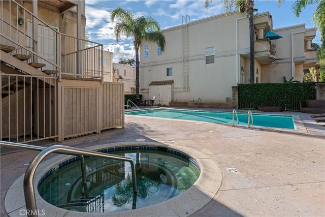 5340 Las Virgenes 11, Calabasas, CA 91302