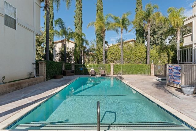 5340 Las Virgenes 11, Calabasas, CA 91302