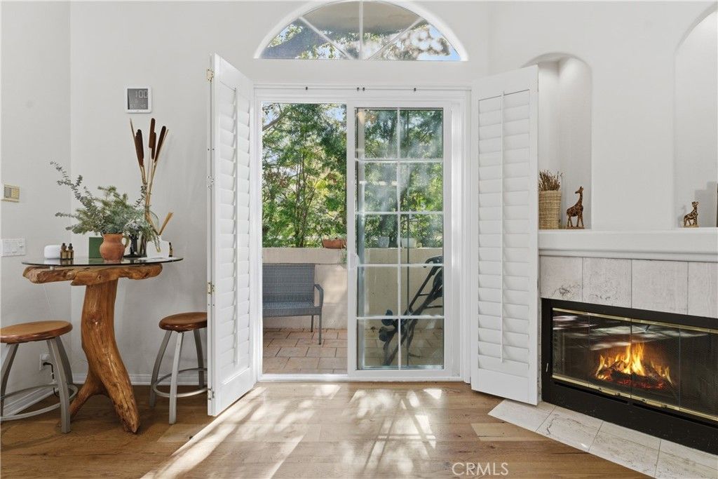 5340 Las Virgenes 11, Calabasas, CA 91302