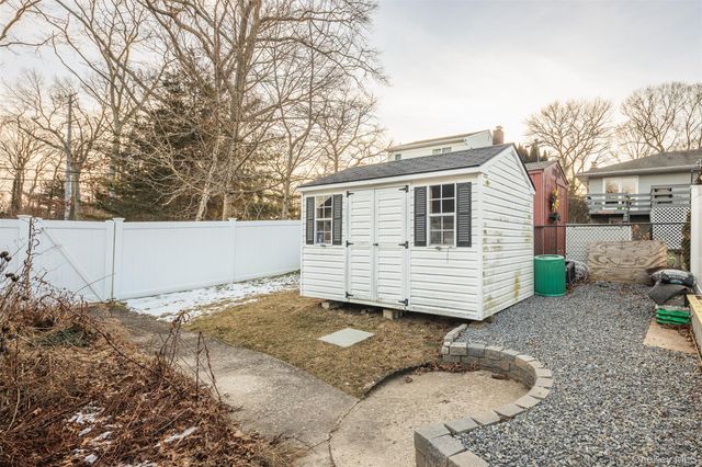 3 Cedar Road, Sound Beach, NY 11789