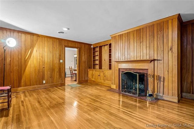 239 Hopkins Lane, Jeffersonville, IN 47130