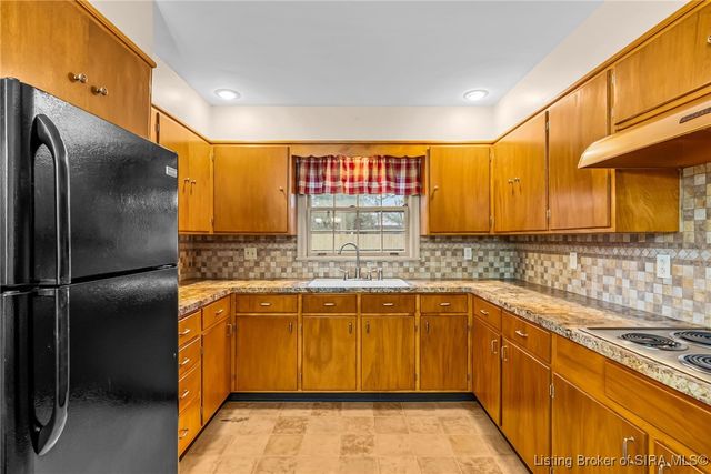 239 Hopkins Lane, Jeffersonville, IN 47130