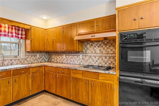 239 Hopkins Lane, Jeffersonville, IN 47130