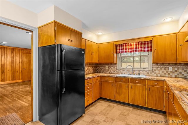 239 Hopkins Lane, Jeffersonville, IN 47130