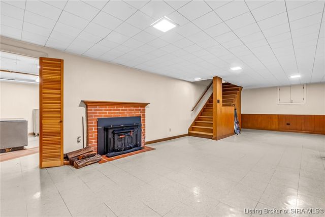 239 Hopkins Lane, Jeffersonville, IN 47130