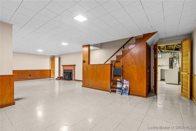 239 Hopkins Lane, Jeffersonville, IN 47130