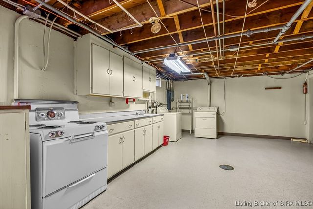 239 Hopkins Lane, Jeffersonville, IN 47130