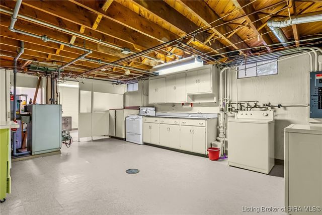 239 Hopkins Lane, Jeffersonville, IN 47130