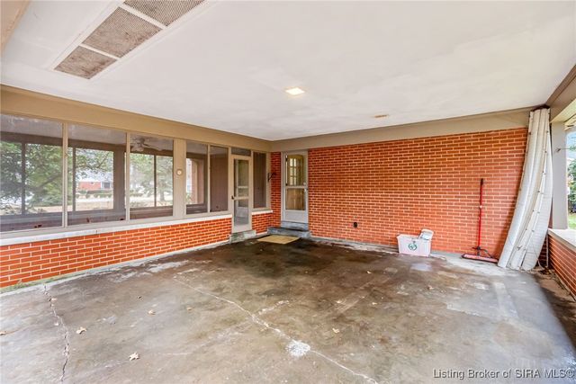 239 Hopkins Lane, Jeffersonville, IN 47130