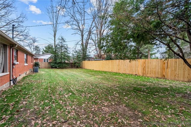 239 Hopkins Lane, Jeffersonville, IN 47130