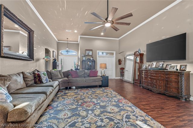 810 Woodland Way, Greenwood, AR 72936