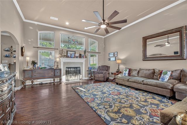 810 Woodland Way, Greenwood, AR 72936
