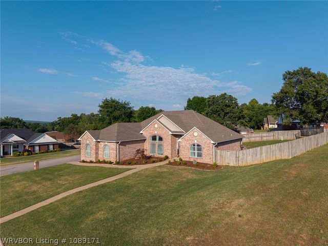 810 Woodland Way, Greenwood, AR 72936