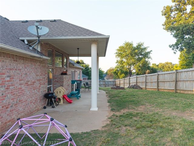 810 Woodland Way, Greenwood, AR 72936