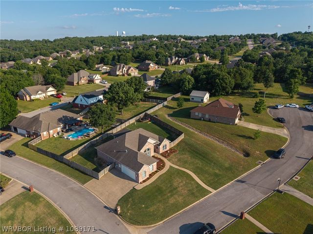 810 Woodland Way, Greenwood, AR 72936