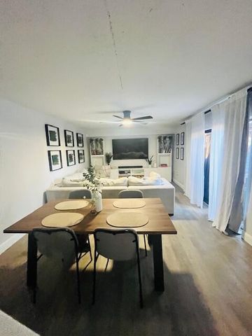 5902 59th Way, West Palm Beach, FL 33409