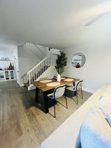 5902 59th Way, West Palm Beach, FL 33409