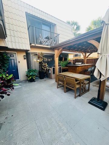 5902 59th Way, West Palm Beach, FL 33409