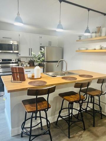 5902 59th Way, West Palm Beach, FL 33409