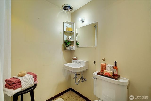 9714 20th Avenue NE, Seattle, WA 98115