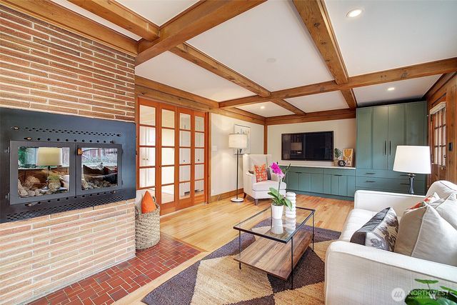 9714 20th Avenue NE, Seattle, WA 98115