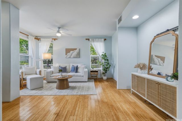 520 Lunalilo Home Road V3403, Honolulu, HI 96825
