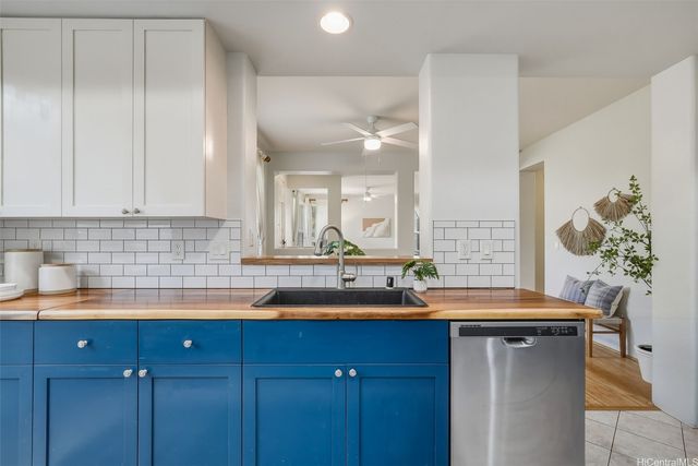 520 Lunalilo Home Road V3403, Honolulu, HI 96825