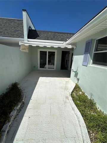 143 N BOCA CIEGA POINT, St Petersburg, FL 33708