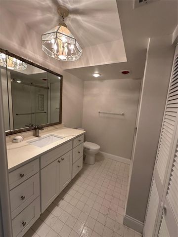 143 N BOCA CIEGA POINT, St Petersburg, FL 33708