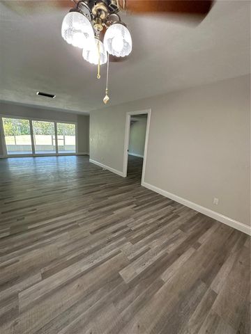 143 N BOCA CIEGA POINT, St Petersburg, FL 33708