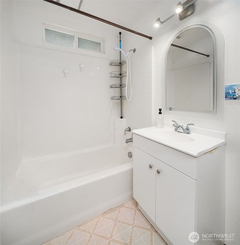 3903 Broadview Drive, Anacortes, WA 98221