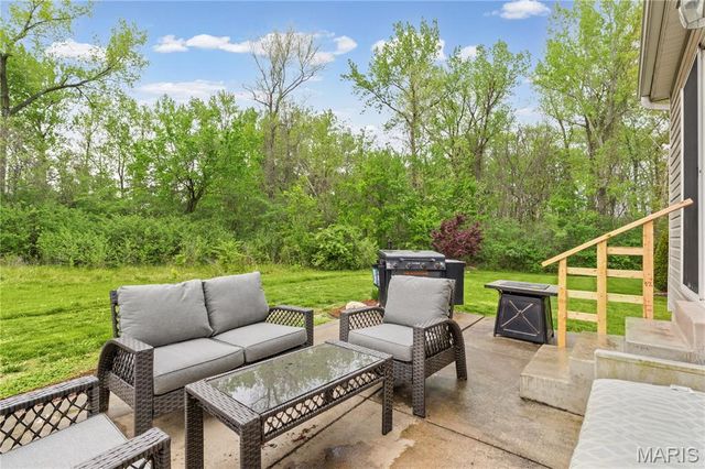 2664 Shorewood Drive, Florissant, MO 63031