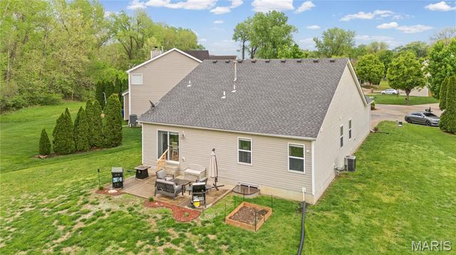 2664 Shorewood Drive, Florissant, MO 63031