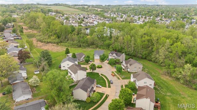 2664 Shorewood Drive, Florissant, MO 63031