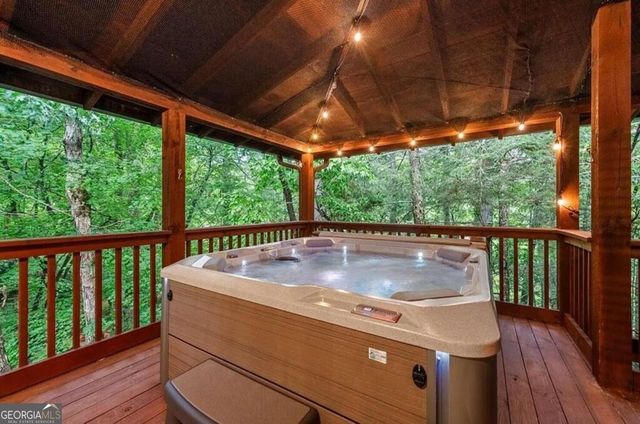 390 Twin Creeks, Blue Ridge, GA 30513