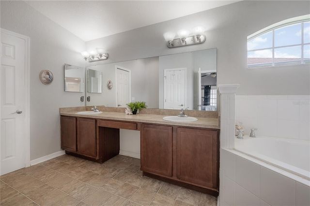 14614 RANNOCH MOOR PLACE, Wimauma, FL 33598