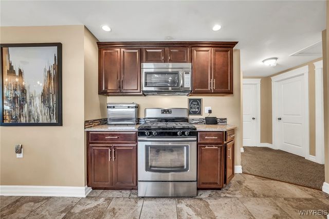 55 Oxford Avenue, Lancaster, NY 14086